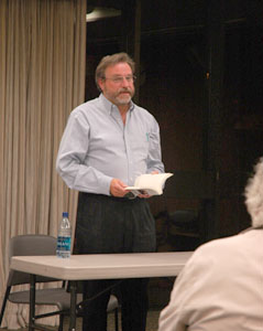 Robert Balmanno delivers a reading at the Sunnyvale Public Library in April 2007